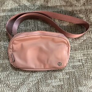 Lululemon belt bag- pink pastel